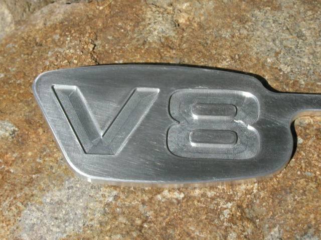 V8TT_Badge_2-1.jpg