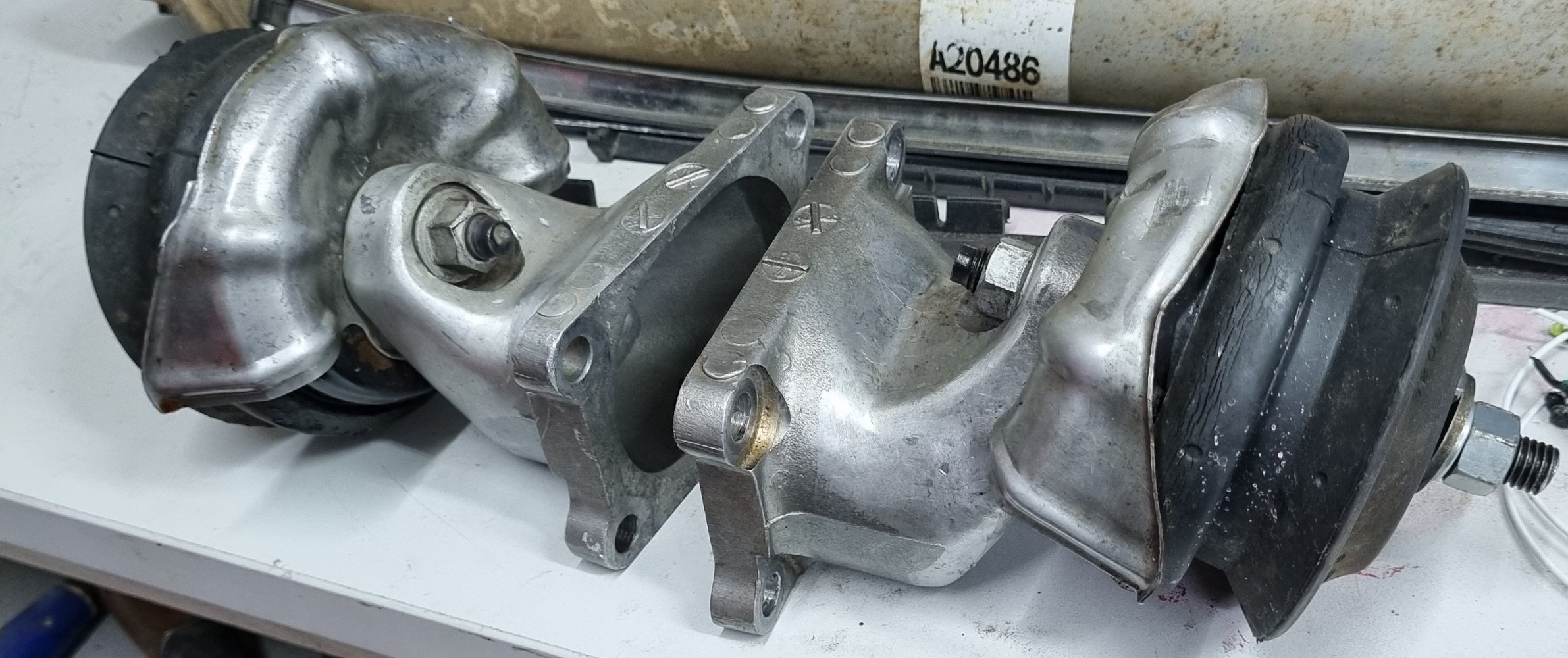 1UZ_Z32_300ZX engine mounts.jpg